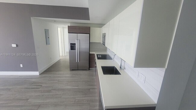 Photo - 1010 SW 2nd Ave Unidad 1901