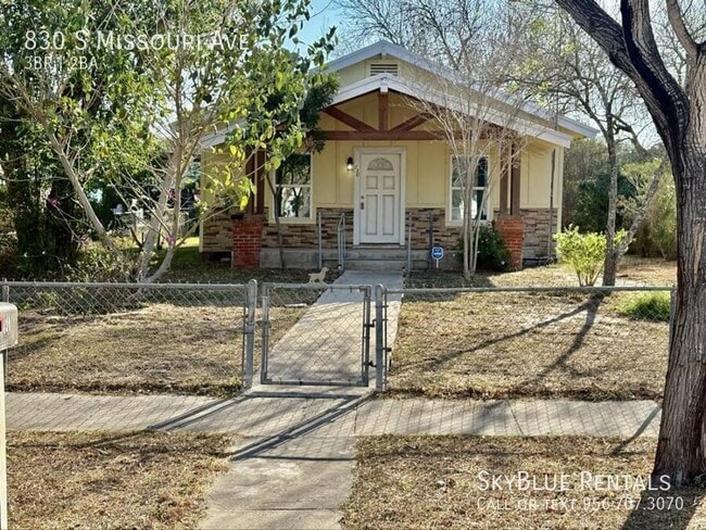 Building Photo - 830 S Missouri Ave