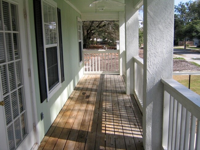 Balcony - 2815 E Washington St Unit 2815