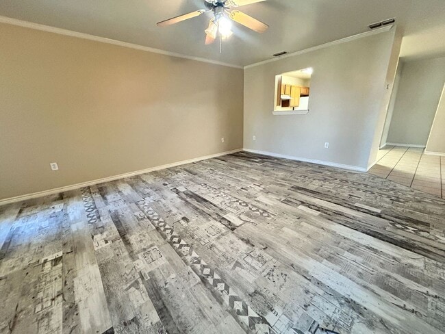 Photo - 5413 Harvard St Unidad B