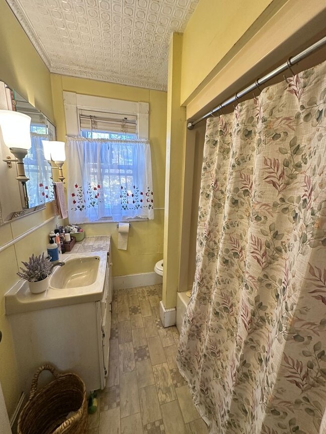 Photo - 19 Oak St Unit 1