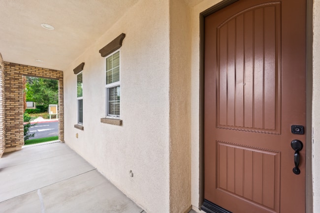 Photo - 950 N Ellie St