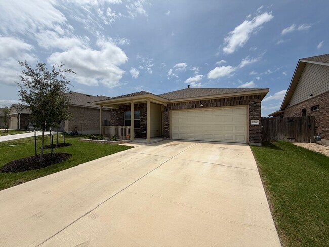 Photo - 18200 Emu Ln