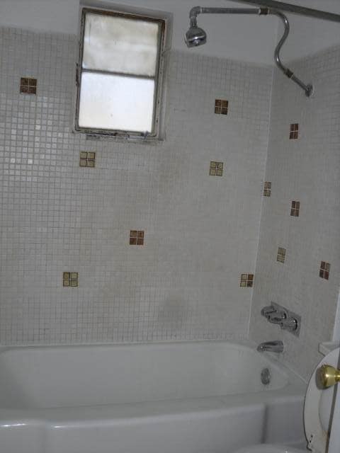 Photo - 729 W University Dr