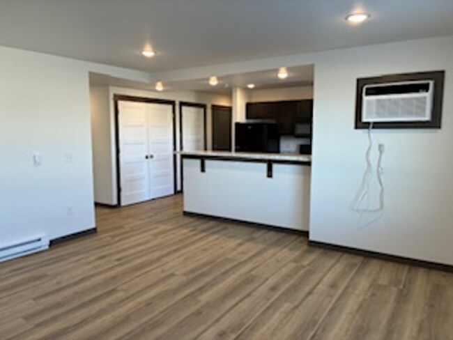 Building Photo - 1200 Abigail Ln Unit 202