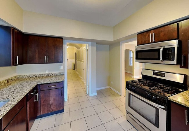 Photo - 4827 W Hirsch St