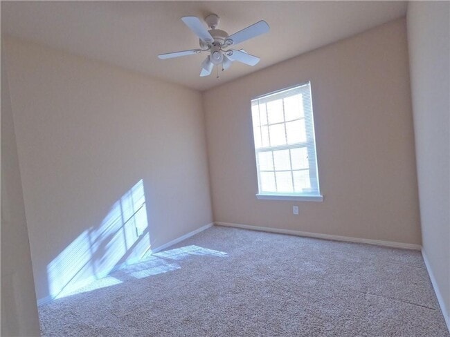 Photo - 516 Emerald St