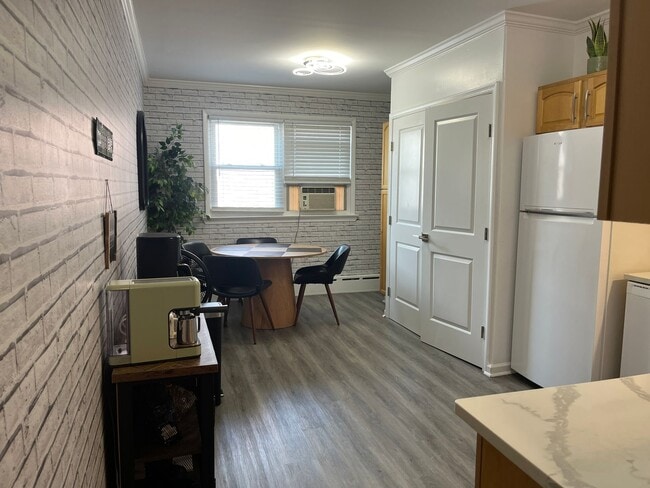 Photo - 2112 S 3rd St Unidad 2112 S. 3rd St - 2nd-3rd flr