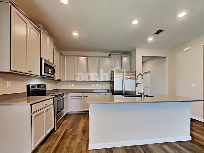 Photo - 300 Anastasia Park Rd