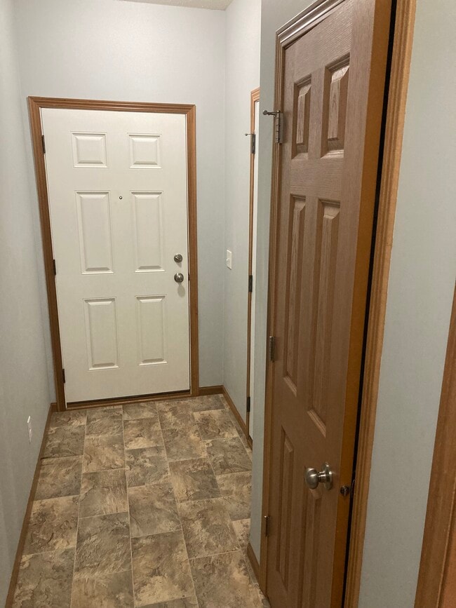 Photo - 2650 Millstone Dr