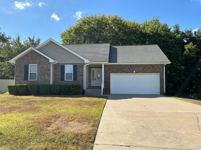 Building Photo - 824 Buckhorn Dr Rental