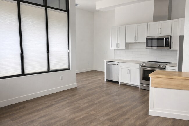 kitchen/living room - 10300 San Pablo Ave Unit 110