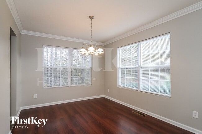 Photo - 196 Huron Ct