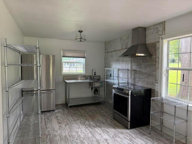 Photo - 210 W James Cir