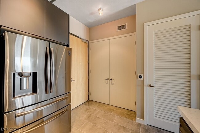 Photo - 353 E Bonneville Ave Unit 439