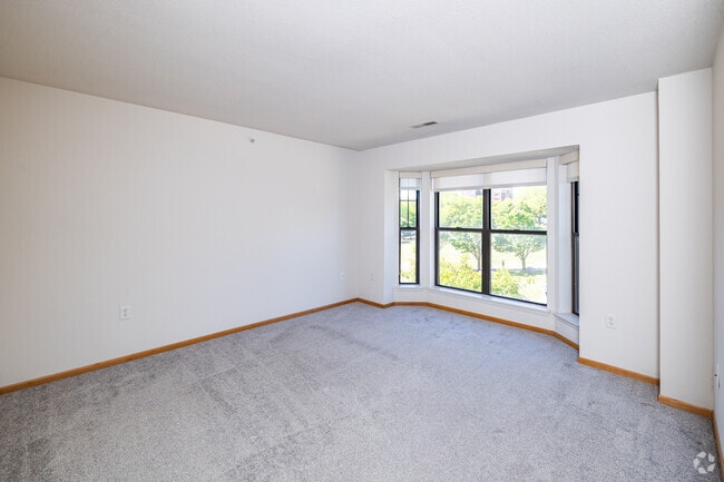 2BR, 2BA - 1,036SF - Bedroom