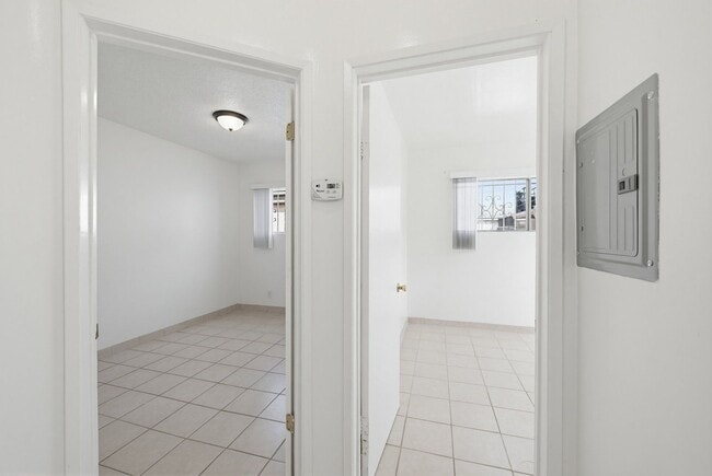 Photo - 1224 Normandie Ave Unidad 2