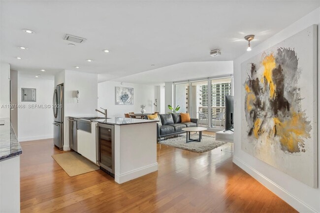 Building Photo - 1717 N Bayshore Dr Unit A-2740