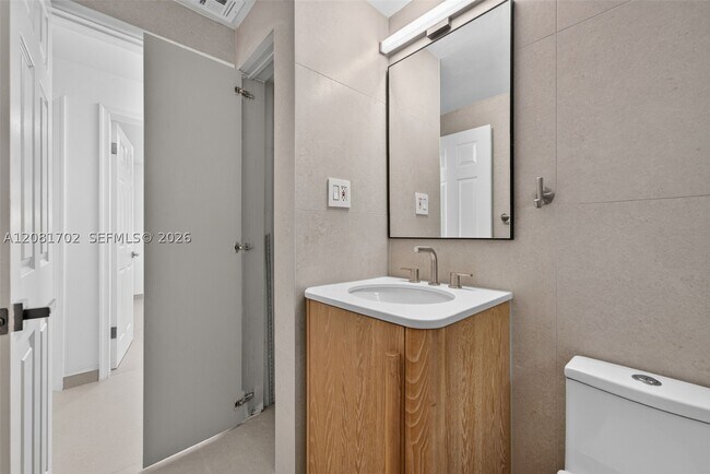 Photo - 3036 N 58th Ave