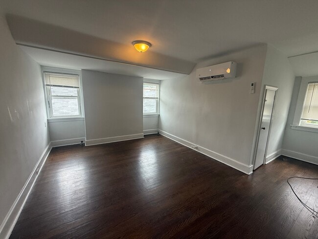 Building Photo - 206 Bellevue Ave Unit 3