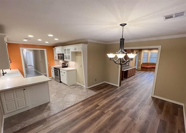 Photo - 14008 Apache Dr