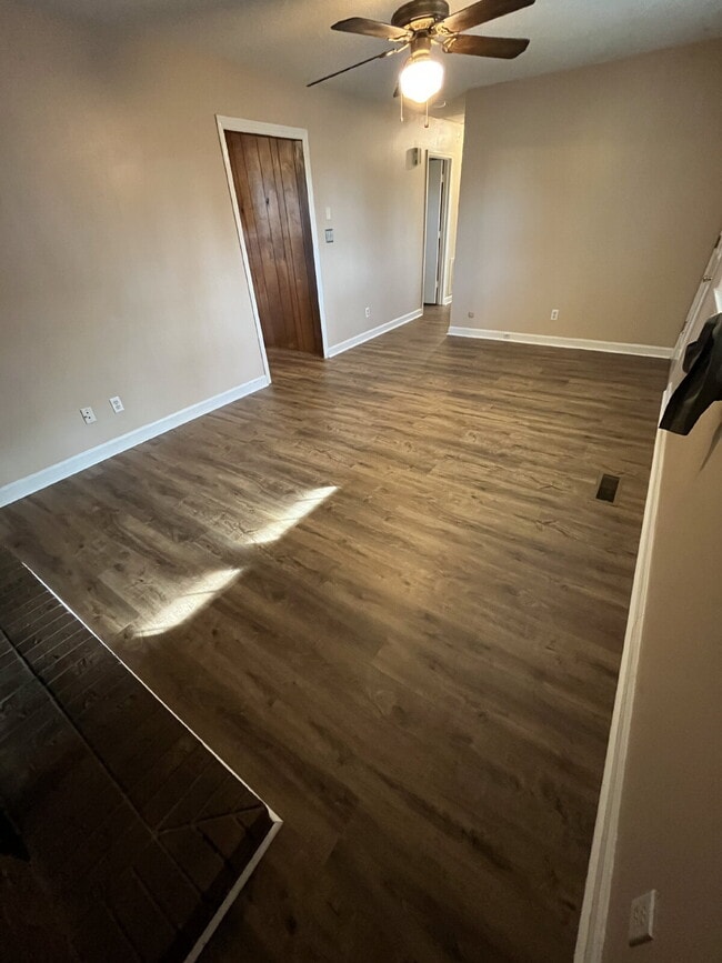 Photo - 3935 Yokley St