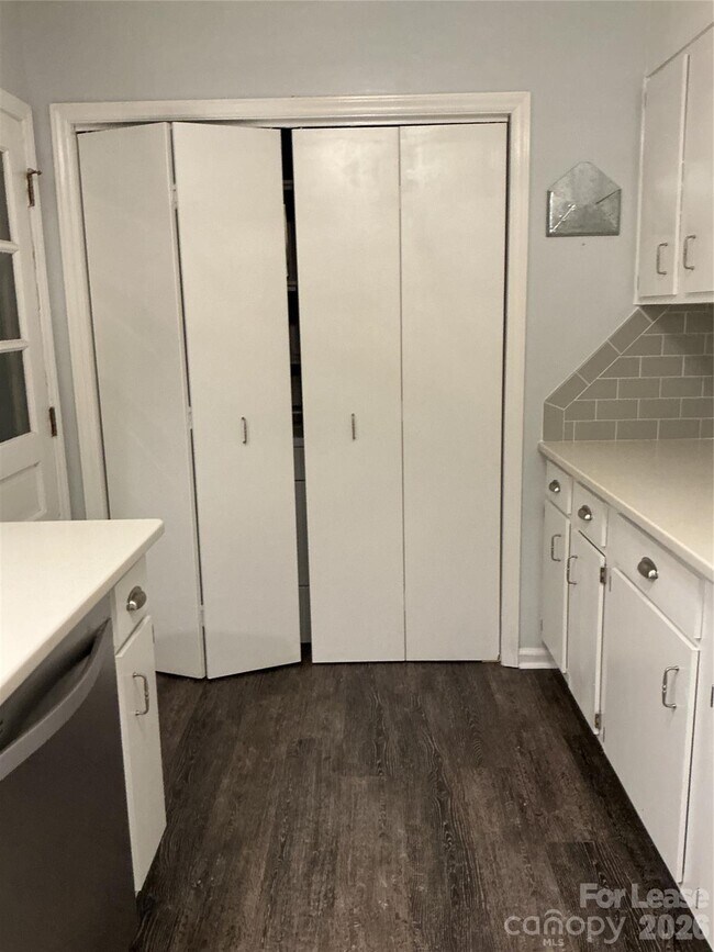 Photo - 415 E Broad St Unit A5