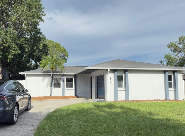 Building Photo - 409 Evergreen Dr Rental