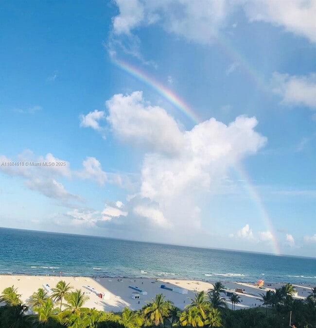 Photo - 1623 Collins Ave Unidad PH1012