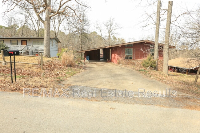 Photo - 39 Sheneman Dr