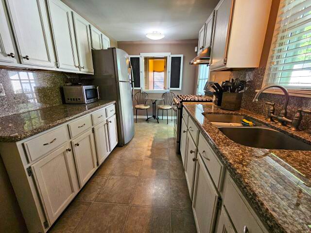 Photo - 1784 Kenny Rd