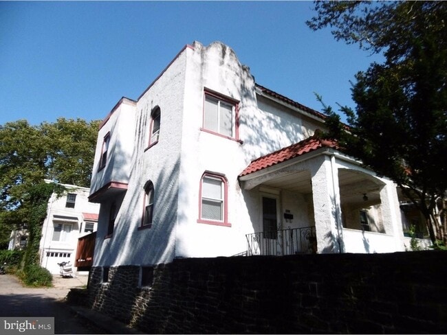 Building Photo - 3439 Barclay St Rental