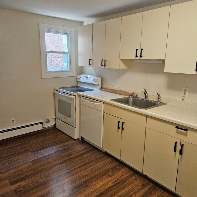 Photo - 29 Delano St Unit #2