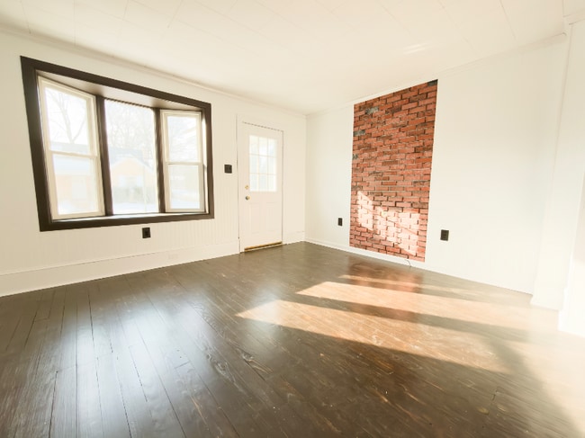 Photo - 14 Linden St