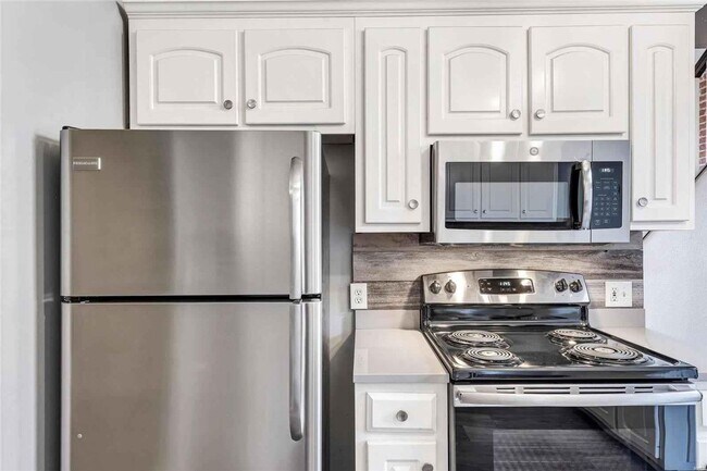 Photo - Allen Market Ln - 1229-1231 Unit 1231