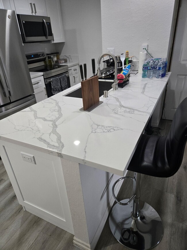 Photo - 9229 Village Glen Dr Unidad 136