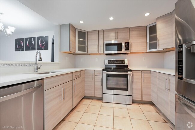 Building Photo - 11213 SW 88th St Unit 112B Rental