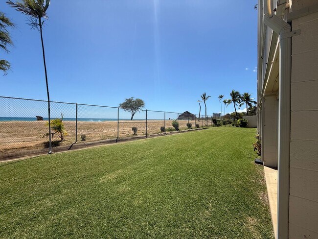 Building Photo - Makaha Surfside Rental