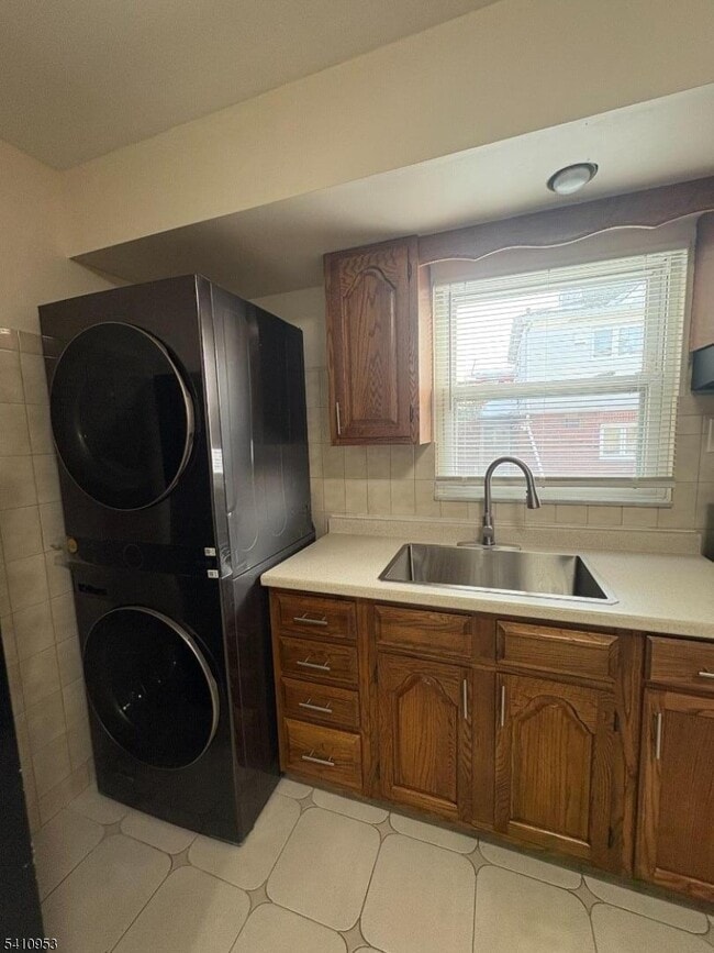 Photo - 128 Floyd St