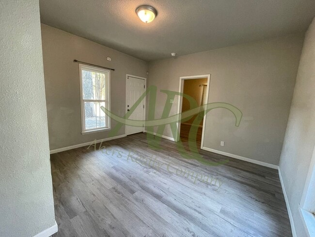 Photo - 1444 Cypress St