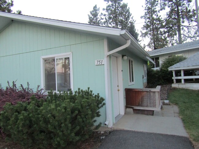 Photo - 751 W 1st St Unit 751 W First