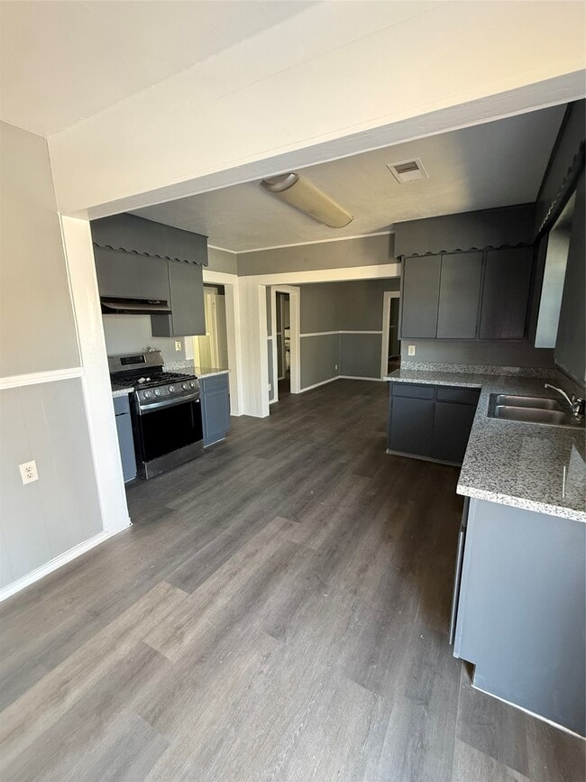 Photo - 1300 N 8th St