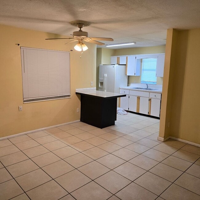 Building Photo - 4487 Wheatley St