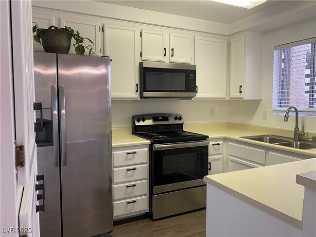 Photo - 2160 Highpointe Dr Unit 103
