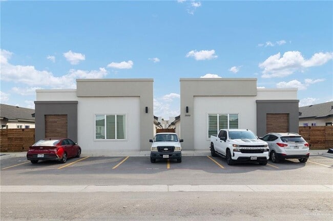 Building Photo - 10 Valeria Ln Unit 3