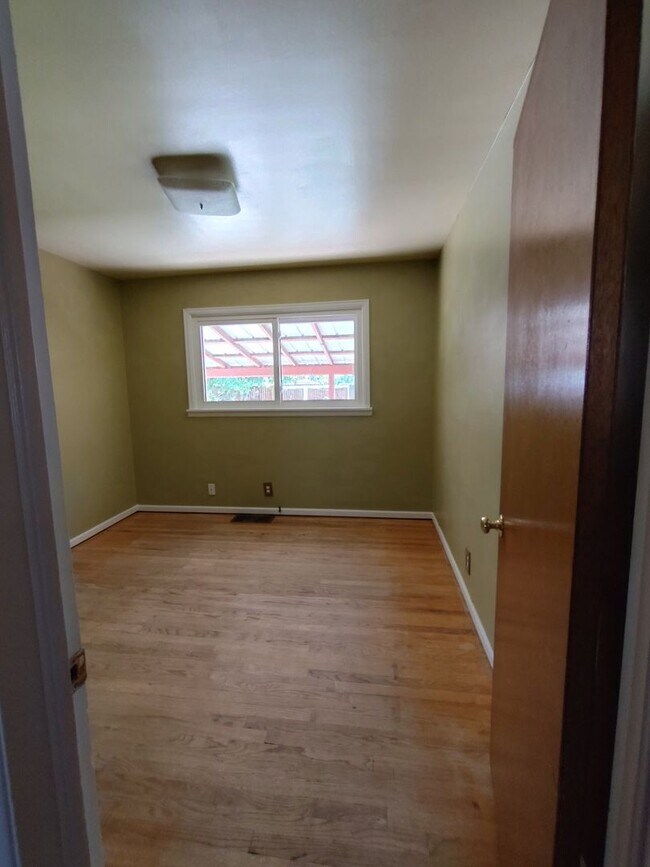 Beautiful and Spacious Ranch home with fin... House Rental in