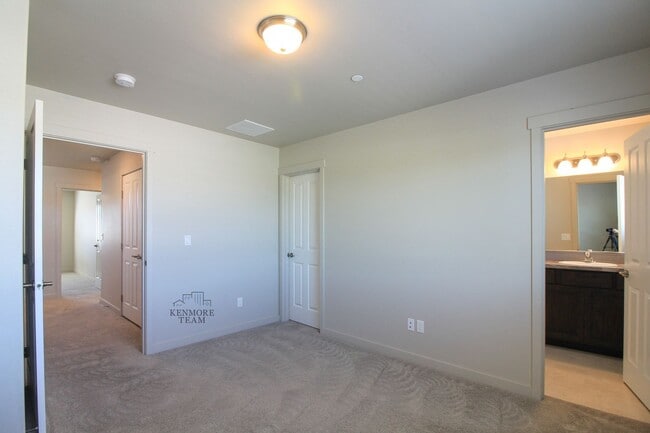 Photo - 3 Bedroom, 2 Bath Townhome in Kennewick