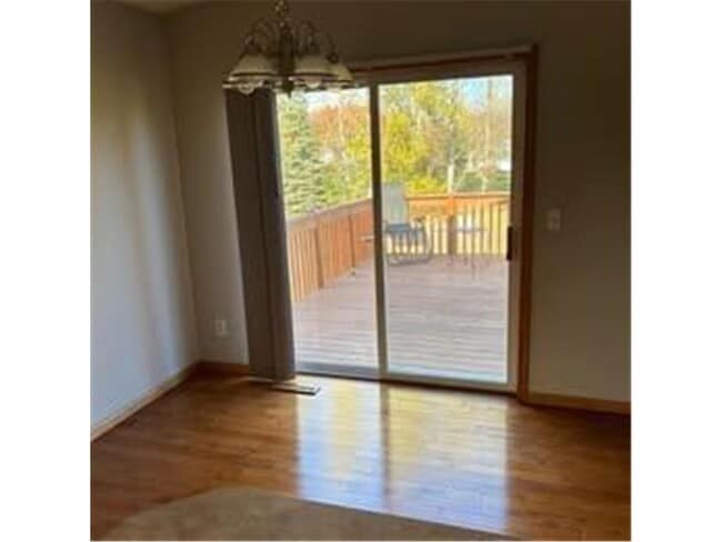 Photo - 515 1st St N