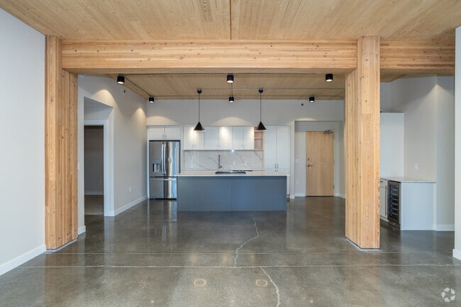 2 habitaciones, 2 baños, 1.336 pies cuadrados, sala de estar y cocina - The Dakota Flats at Cherapa Place