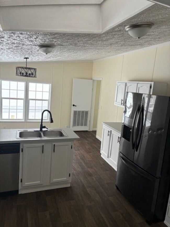 Photo - 3 Bedroom, 2 Bathroom Manufactured Home